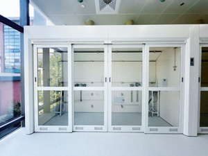 全鋼走入式通風(fēng)柜(移門(mén))